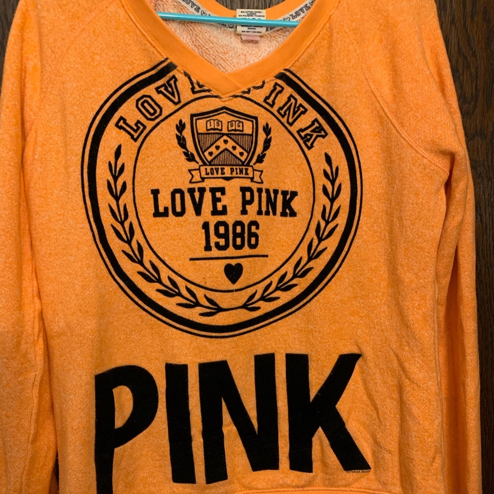 PINK Sweatshirt